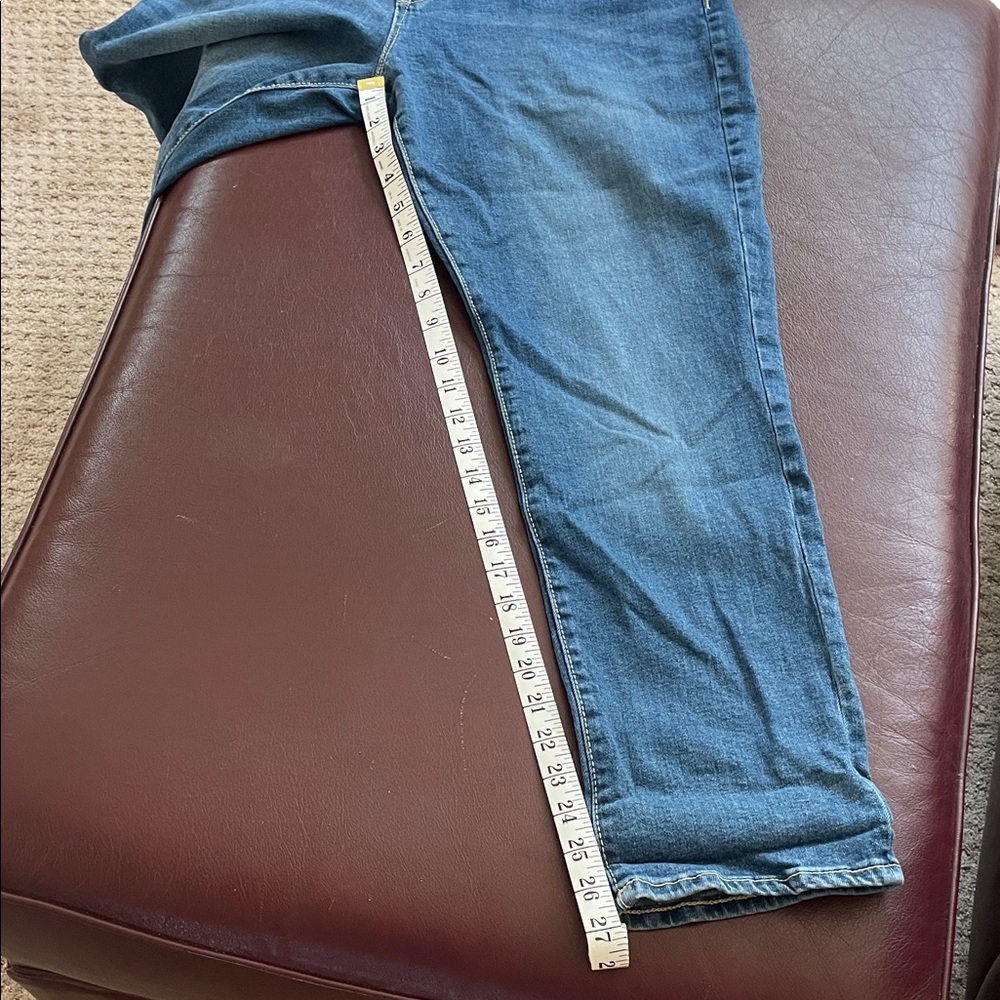 GAP Jeans in Denim Blue - Picture 6 of 8